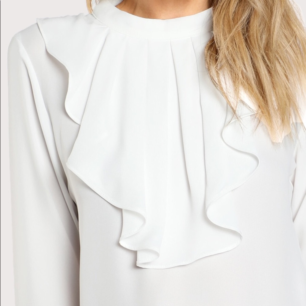 💐SPRING🆕white ruffle front crochet sleeve top - Picture 6 of 7